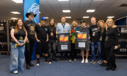 METALLICA: Πλατινένια απονομή για το “Reload” στο ΟΑΚΑ λίγο πριν τη μεγάλη συναυλία!