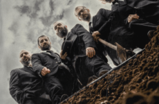 ΚΡΟΤΑΛΙΑΣ – “Ενός Λεπτού Σιγή”