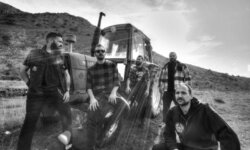 Το νέο album των desert punkers Κροταλίας με τίτλο “Ενός Λεπτού Σιγή”, κυκλοφόρησε από τη The Lab Records