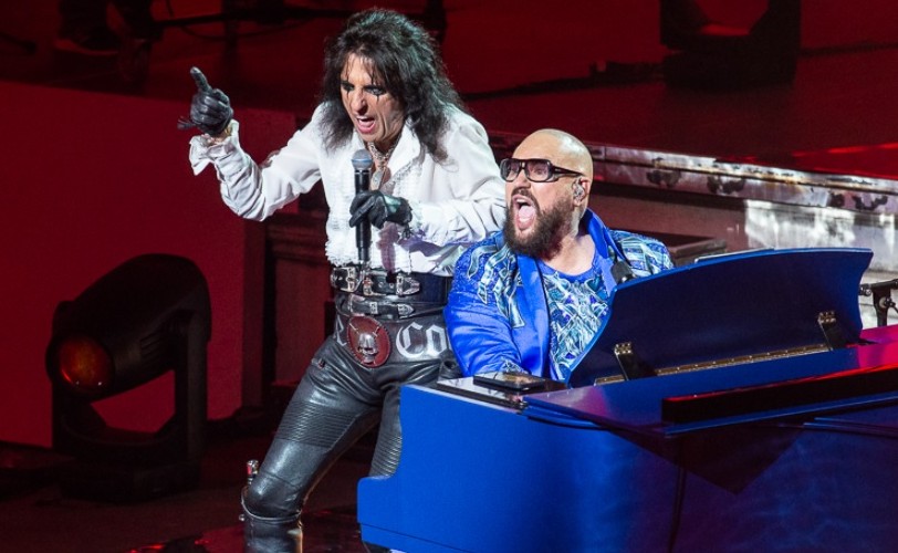 Desmond Child | Κυκλοφορεί το DESMOND CHILD ROCKS THE PARTHENON, THE LIVE CONCERT ALBUM